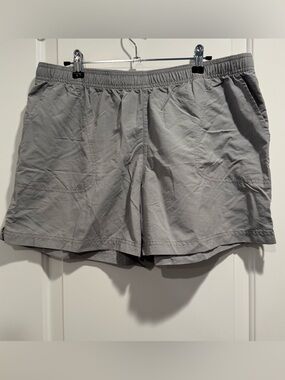 Columbia Women’s Light Gray Athletic Elastic-Waist Shorts